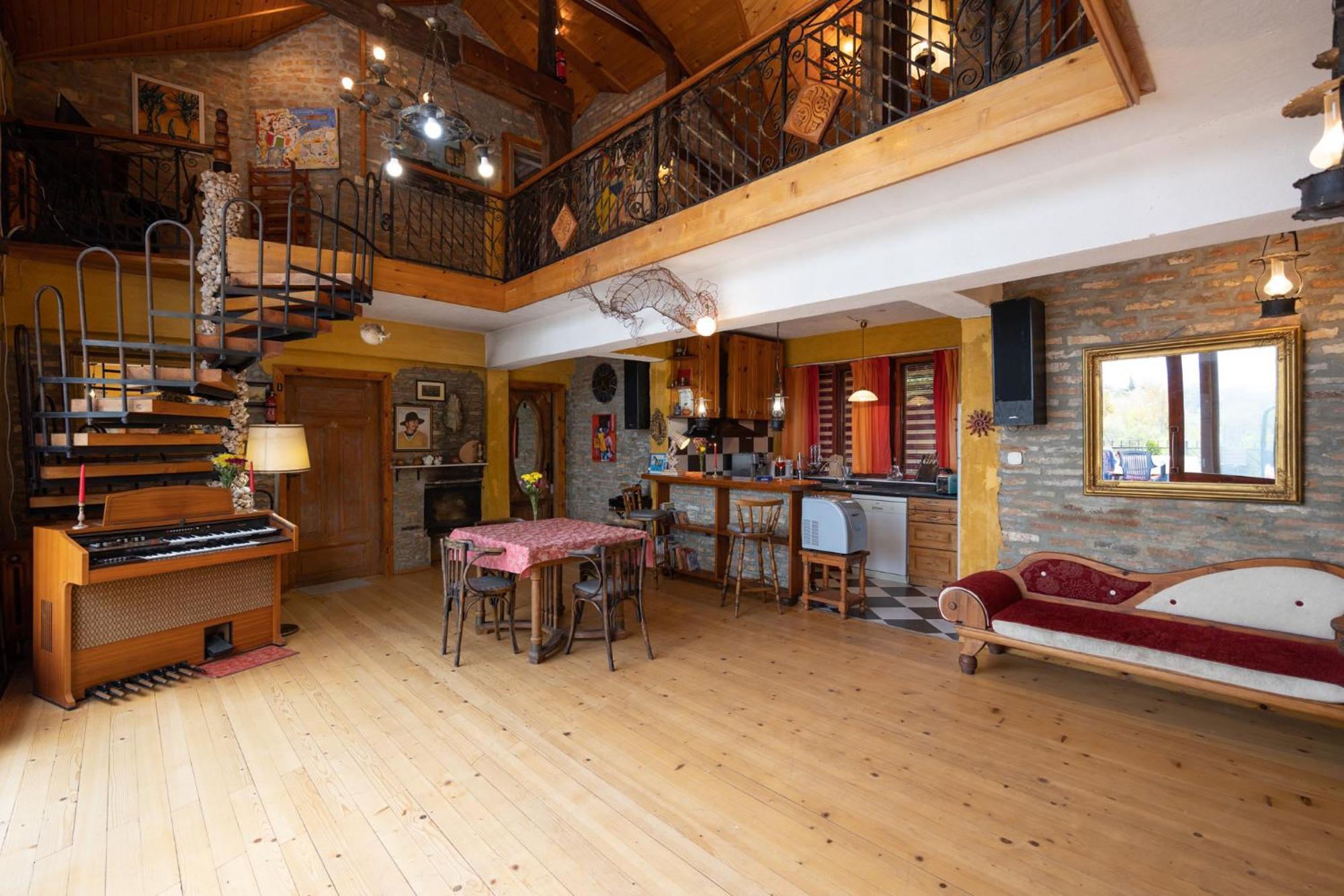 Casa De Artes Guest House Balchik Bagian luar foto