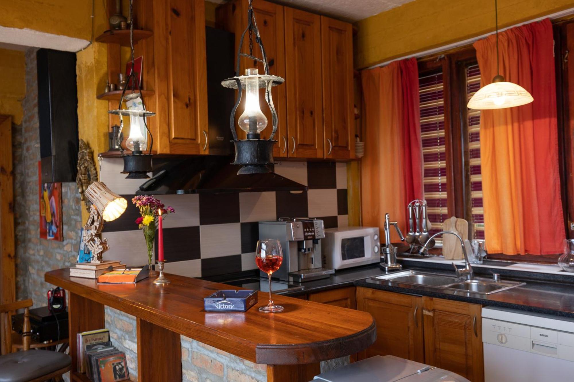 Casa De Artes Guest House Balchik Bagian luar foto