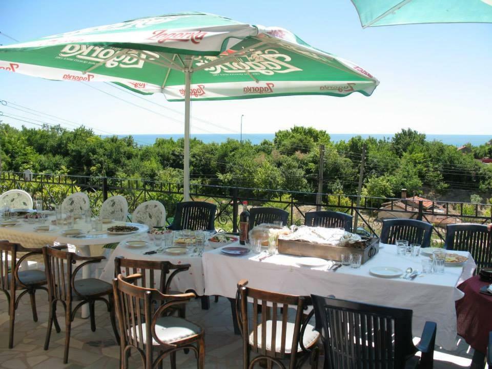 Casa De Artes Guest House Balchik Bagian luar foto
